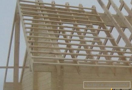 Construção de telhado e instalação de teto дома по финской технологии